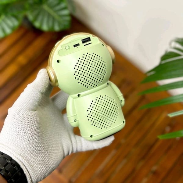 Astronaut Bluetooth Speaker